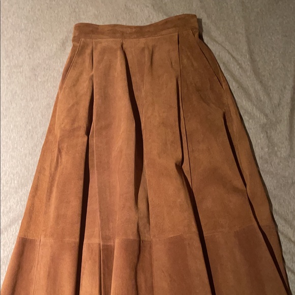 Vintage J Peterman Company Leather skirt. Barely used - Picture 2 of 3
